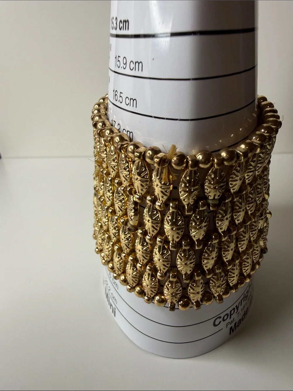 Stunning vintage Gold tone Stretch Cuff Bracelet statement cleopatra style